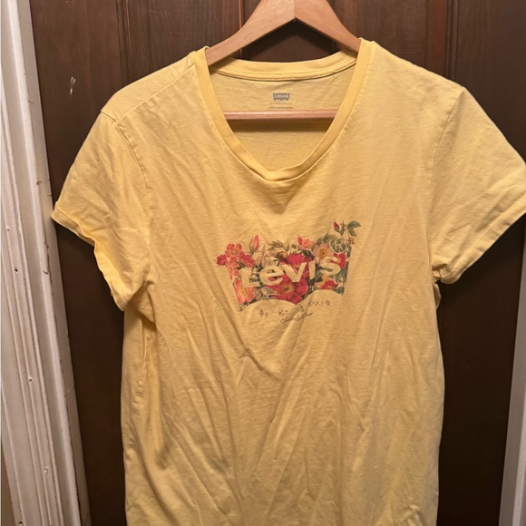 Women’s XL Yellow Levi’s Short Sleeve Shirt - Picture 6 of 8